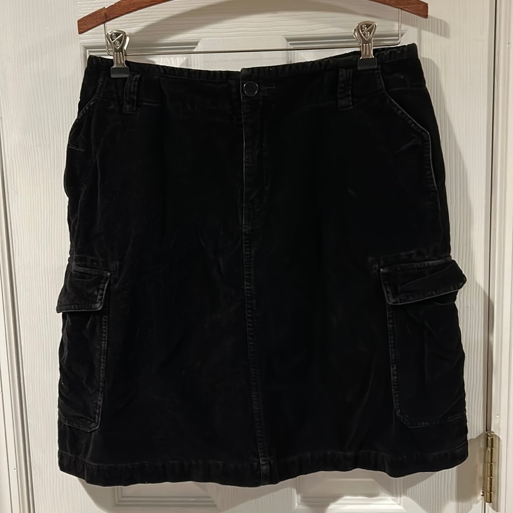 Sundance black velvet cargo skirt sz 8